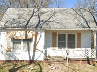 106 E Main St, Ozark, AR 72949