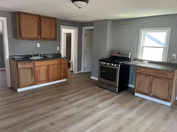 23 Schuyler St APT 2, Utica, NY 13502