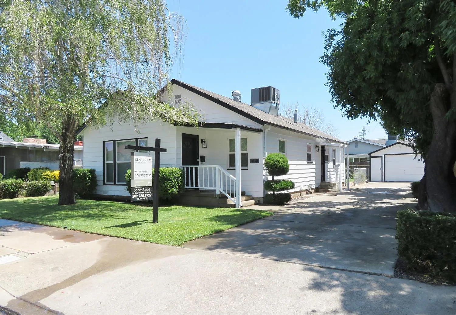 231 Maxwell Ave photo 1