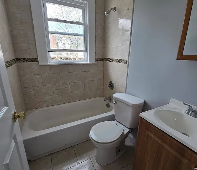 222 Elmwood Ave #2L1 — Photo 5