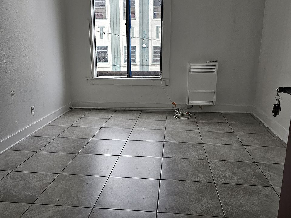 1st image of 704 S Pacific Ave #212