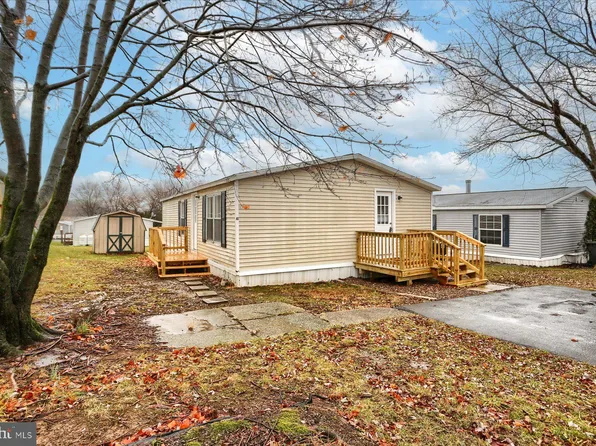 41 Dallas Dr, Grantville, PA 17028