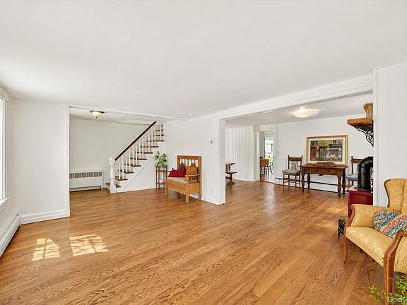 3rd image of 1835 Jacob Road