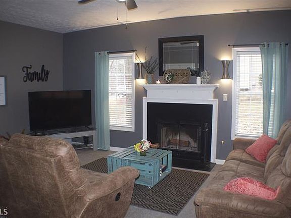 5th image of 904 Park Place Dr