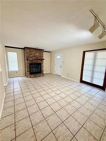 1507 Savannah Dr — Photo 6