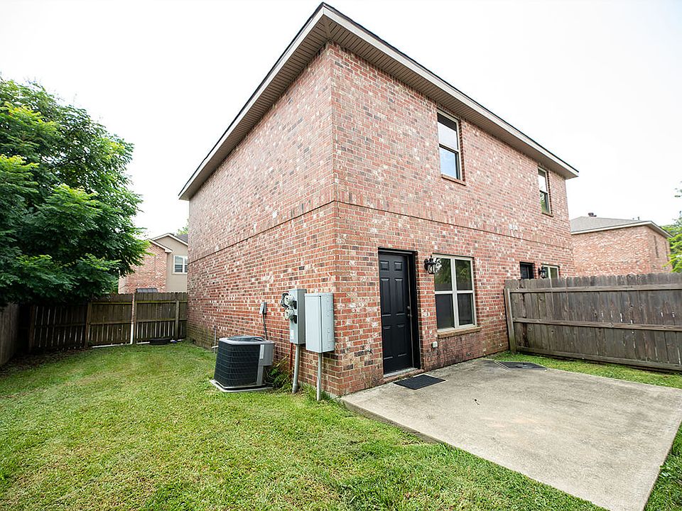 2703-ENTERPRISE-BLVD-Unit-B-patio - Copy_10012025