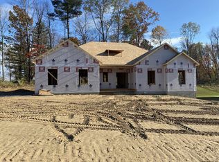 11 Dutch Ln, Mechanicville, NY 12118