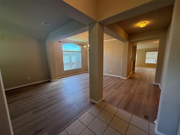 5th image of 9923 Bronze Mill Ln