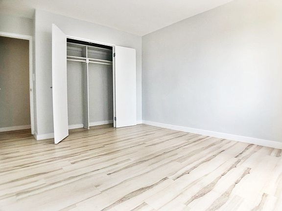 5th image of 260 Audubon Ave APT 10E