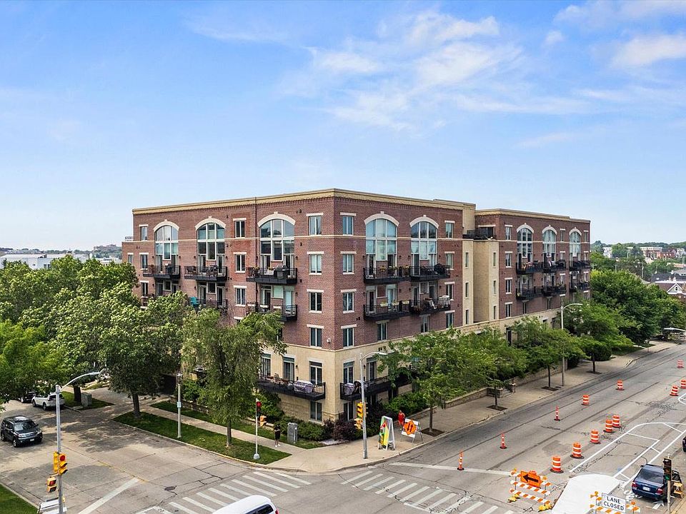 1st image of 1515 North Van Buren STREET #200
