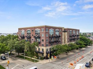 1515 N Van Buren St APT 200, Milwaukee, WI 53202