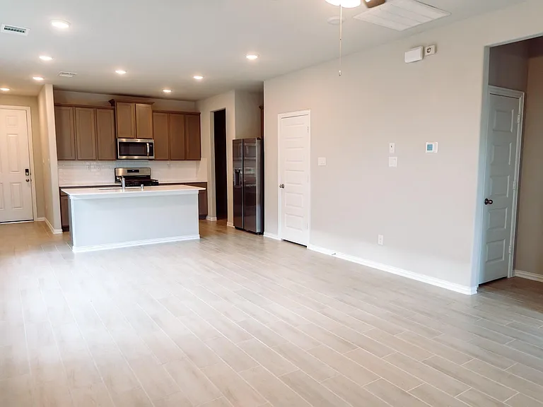 27015 Bel Air Point Ln — Photo 8