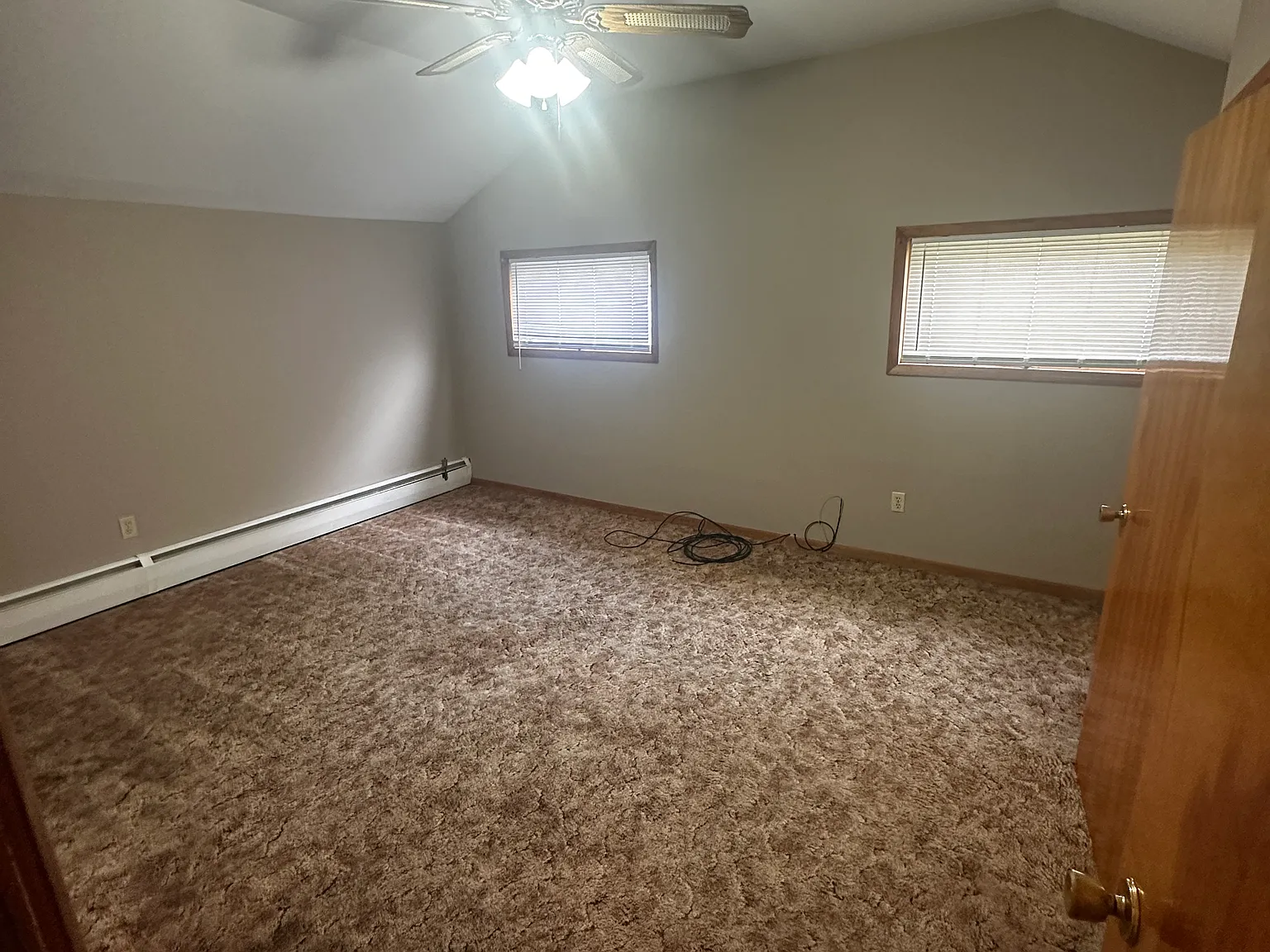 1 bed, 800 sqft, $1,000 — Photo 3
