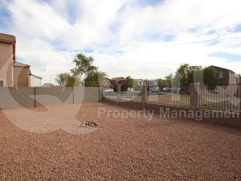 615 E Cody Dr — Photo 21