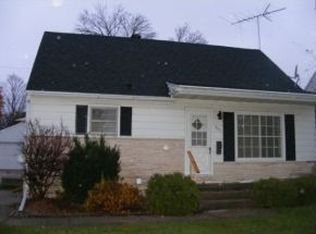 1833 S Carpenter St, Appleton, WI 54915