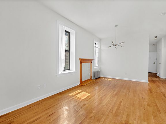 5th image of 2139 Amsterdam Ave #4C
