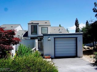 242 Rockwood Dr, Grass Valley, CA 95945