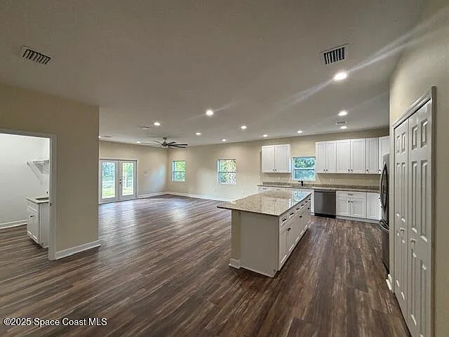 3250 San Jose Ave SE — Photo 5