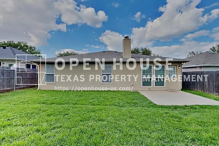 4066 Tulip Tree Dr — Photo 19