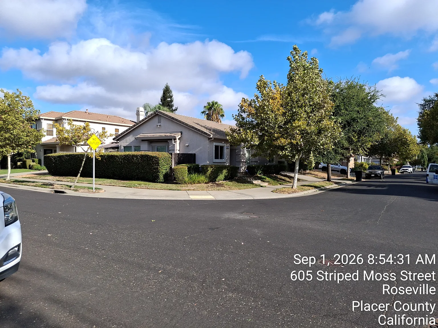 3 bed, 1328 sqft, $2,700 — Photo 2