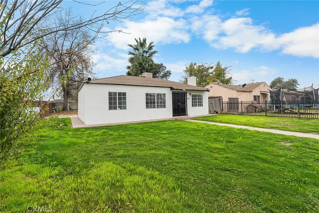 3 bed, 1130 sqft, $1,800 — Photo 3