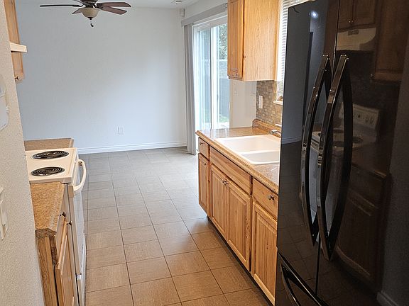 5th image of 1221 E 71st St
