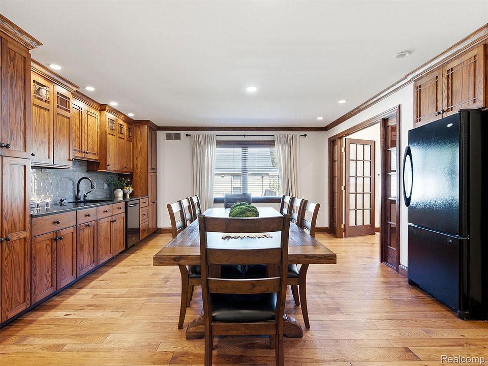 1010 Genesee Dr, photo 20