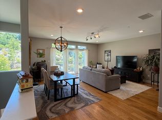 563 Jade St, Petaluma, CA 94952