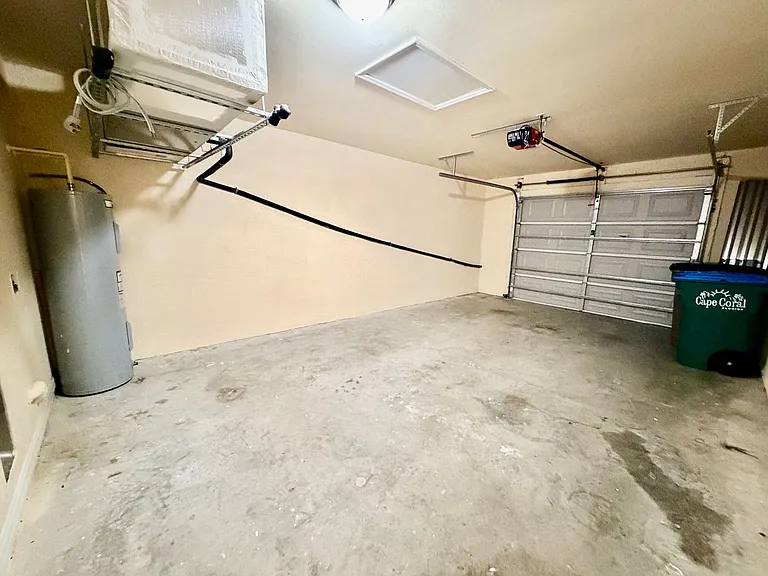1044 NE 8th Pl — Photo 8