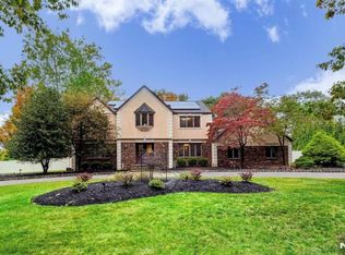 7 Herbst Rd, Old Tappan, NJ 07675