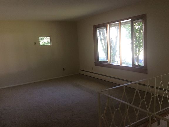 2nd image of 15 Garrett Dr