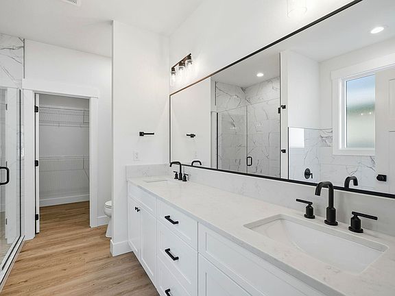 5th image of 620 S Robie Rd