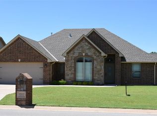 1323 Saddle Rock Dr, Elgin, OK 73538