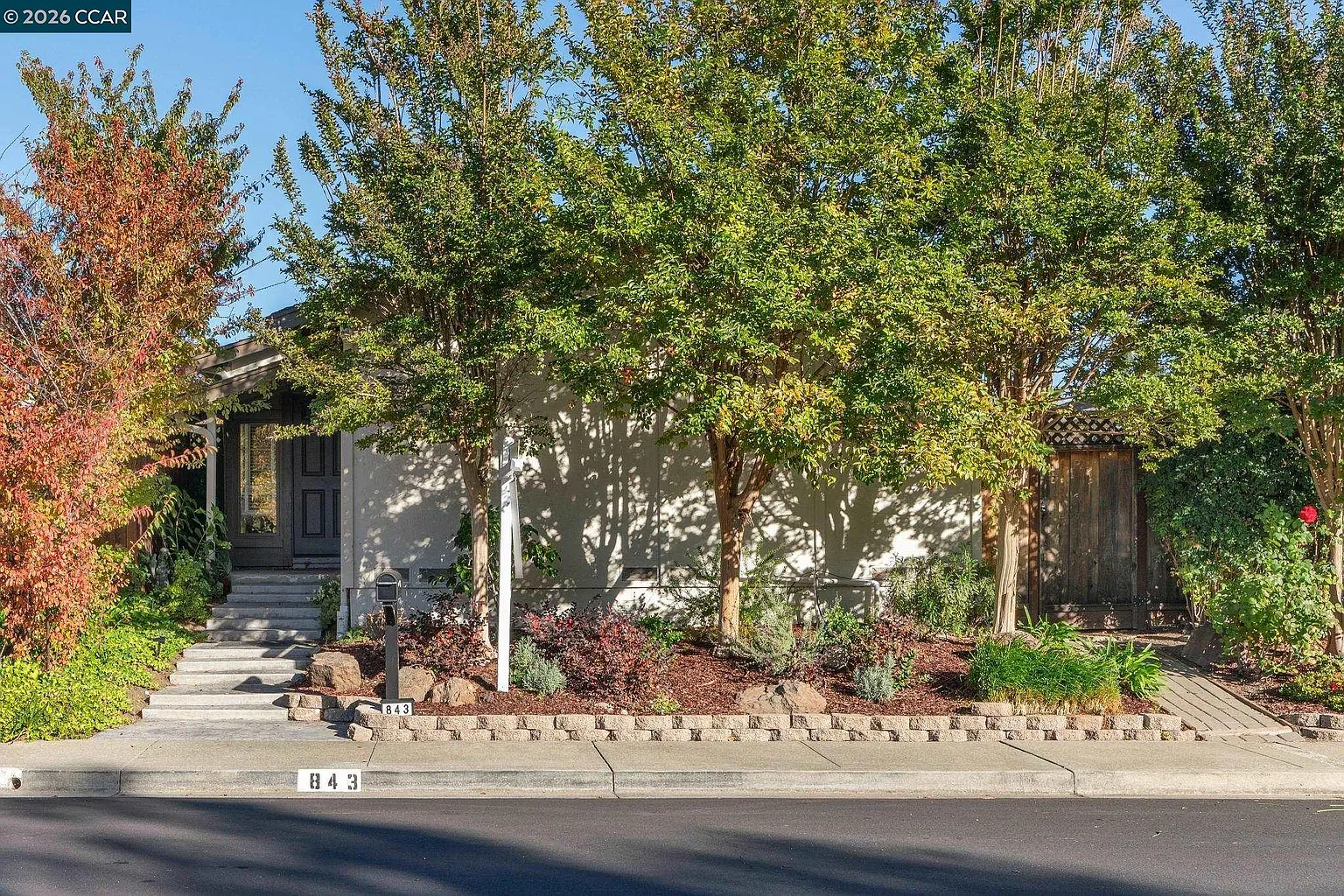 843 Luz Ct photo 1