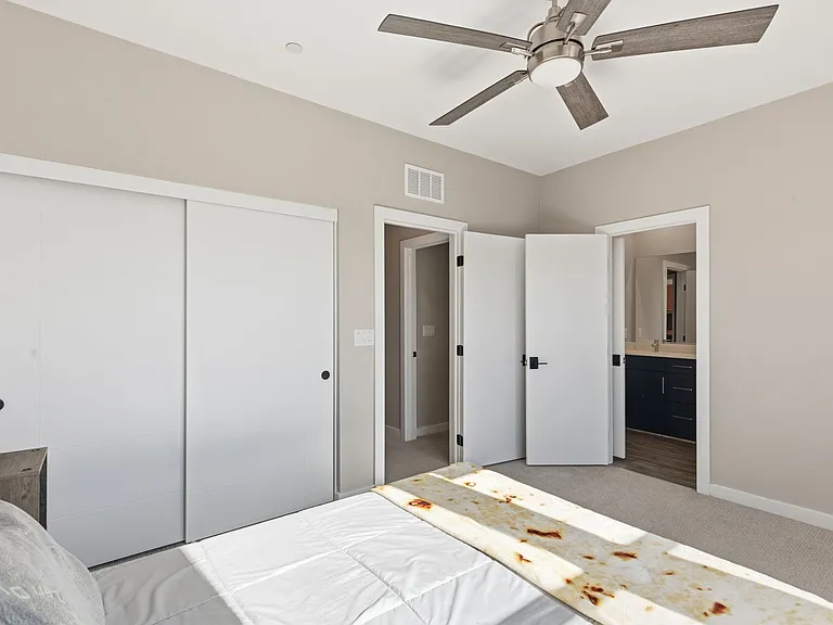 9858 Laurel Tree St — Photo 29