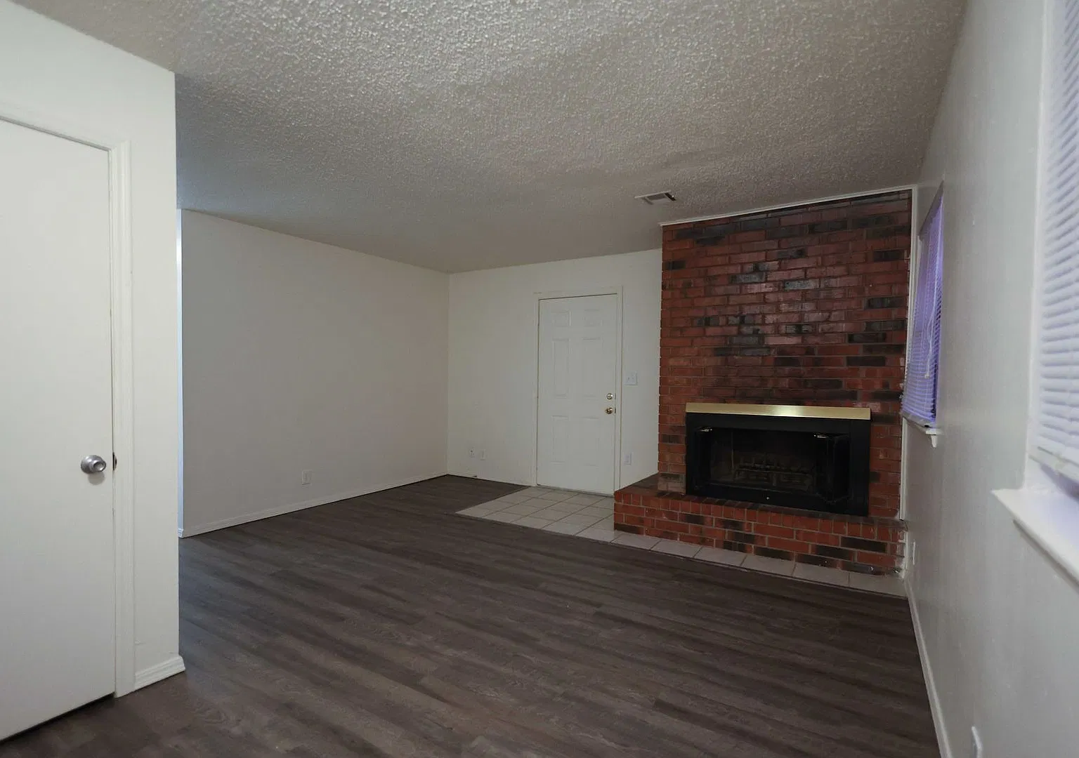 112-126 NE 12th ($0 Renew Fee) — Photo 3