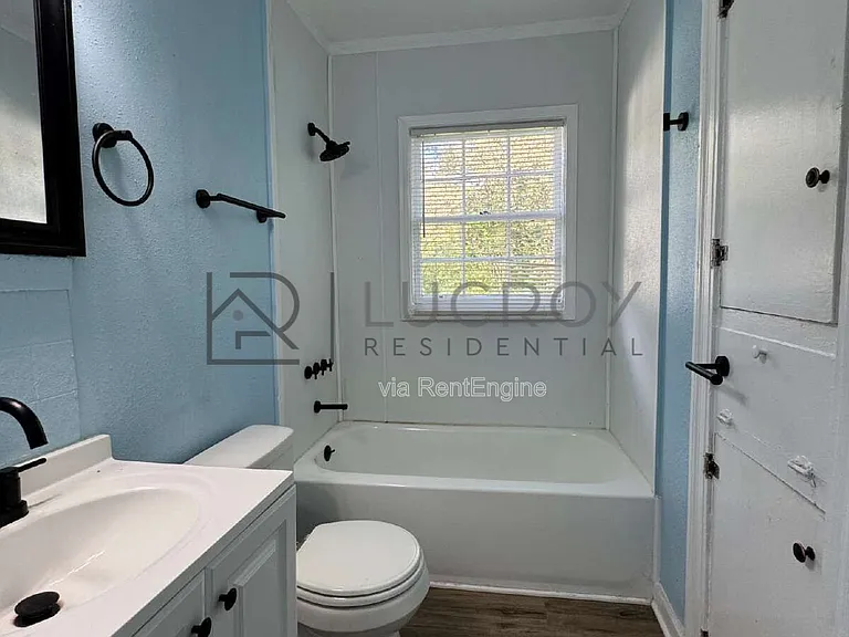 1816 Kenmore Dr — Photo 9