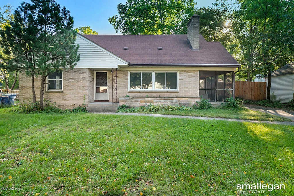 1546 Lenox Rd SE photo 1