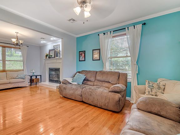 2nd image of 24 Saint Georges Ave