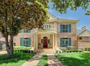 93 Greensward Ln, Sugar Land, TX 77479