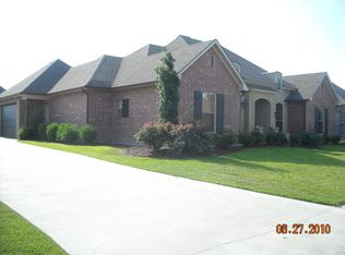 301 Ambergris Ln, Lafayette, LA 70508