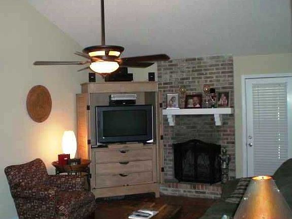 Living Family Room with Fireplace Semmes, Alabama 36575