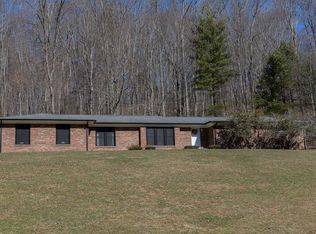 601-601 Fill St, Pounding Mill, VA 24637