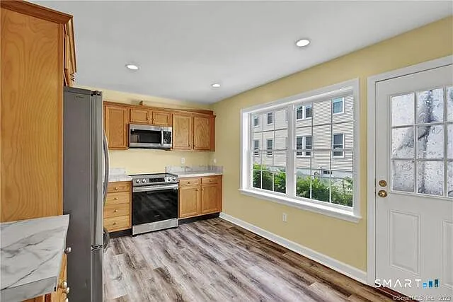 220 Alder St — Photo 16