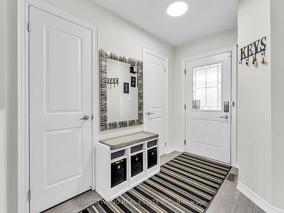 5th image of 451 Jay Cres