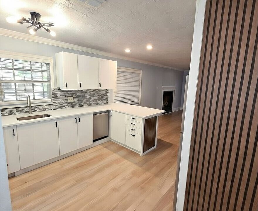 1st image of 2533 Kamnic Ct