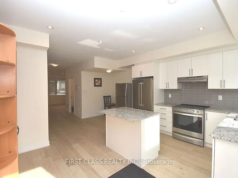 88 William Duncan Rd — Photo 8