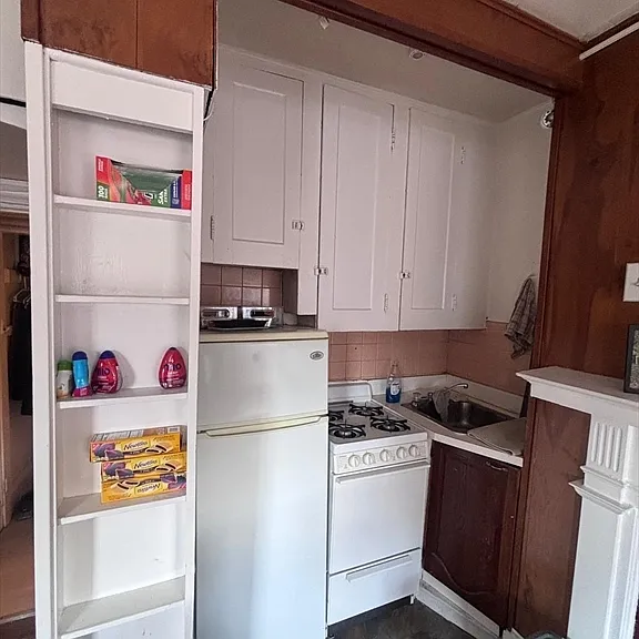 85 Phillips St #7 — Photo 3