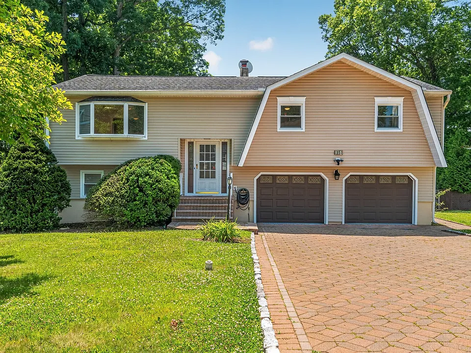 25 Cleveland Ave