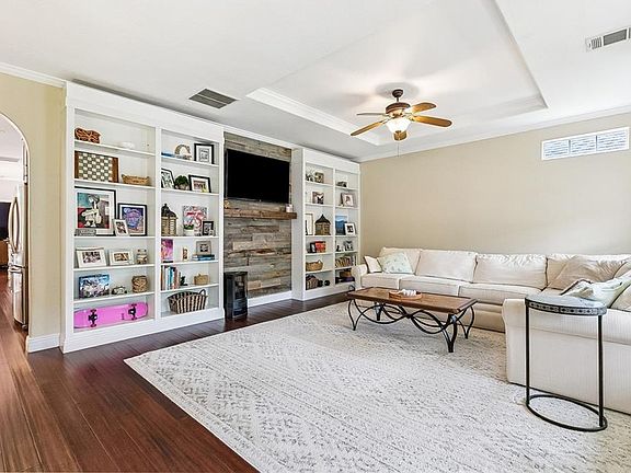 4th image of 814 Florida Blvd